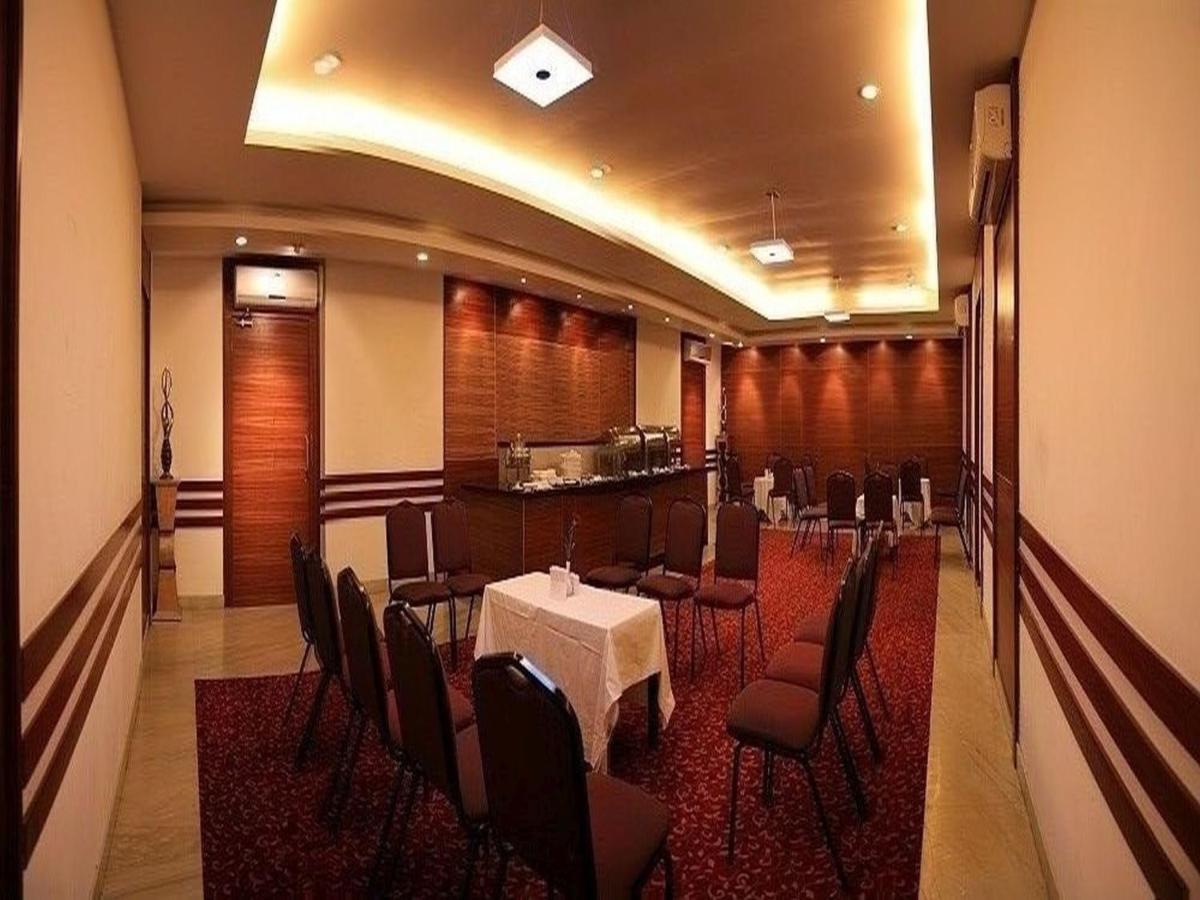 Hotel Dr Rajkumar International Bangalore Exterior foto