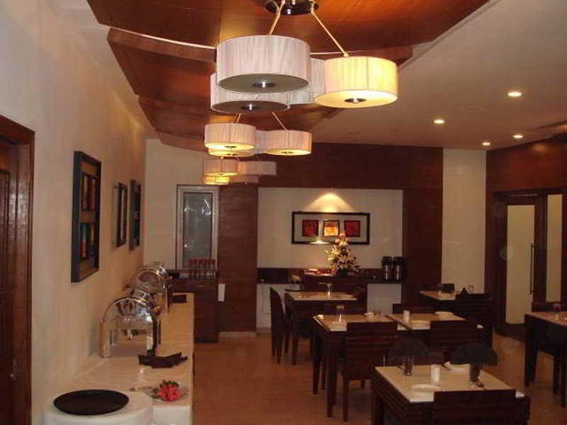 Hotel Dr Rajkumar International Bangalore Restaurante foto