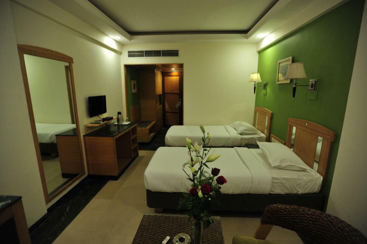 Hotel Dr Rajkumar International Bangalore Exterior foto